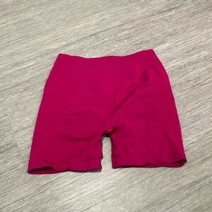 Alphaletes Amplify Short 4.5” - Magenta